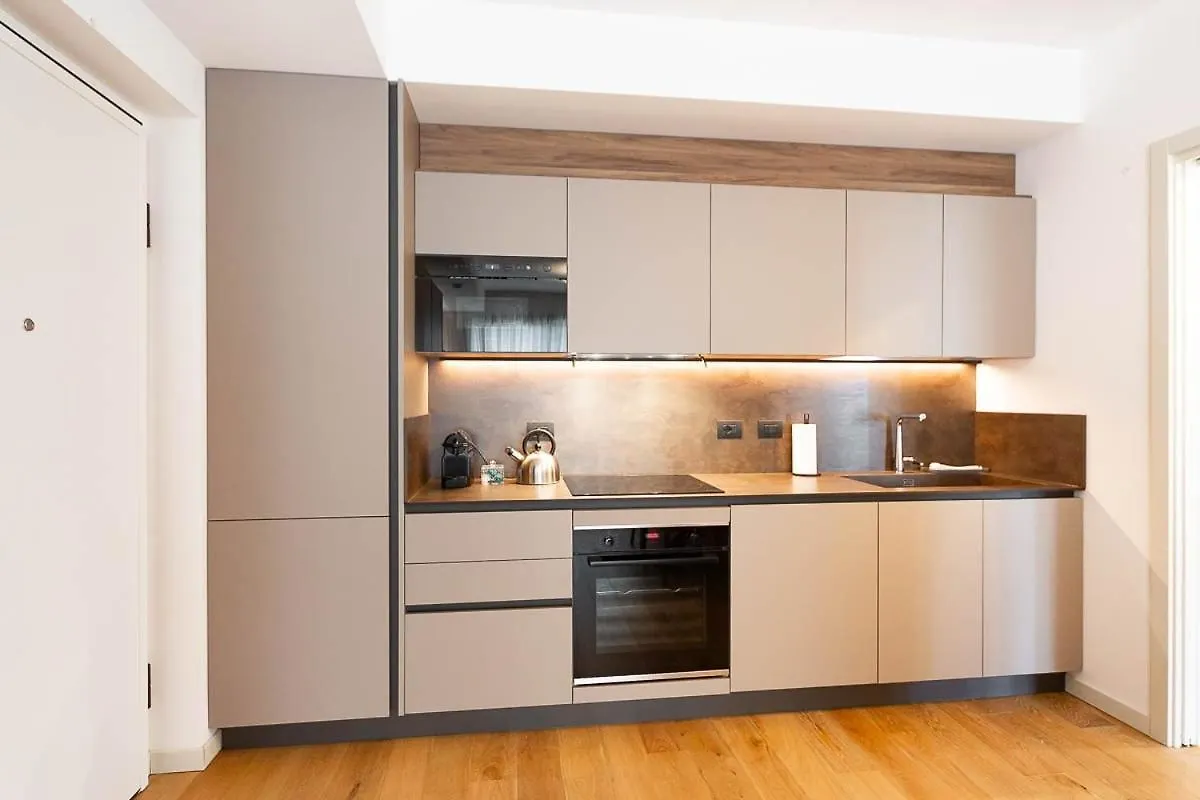 Free Parking Besta 10 Minutes Away Private Terrace And Garden View Milan 0*,  Italie