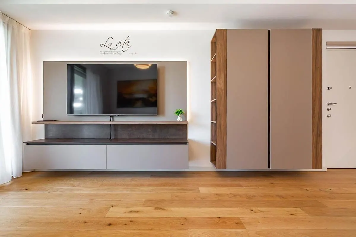 Free Parking Besta 10 Minutes Away Private Terrace And Garden View Milan