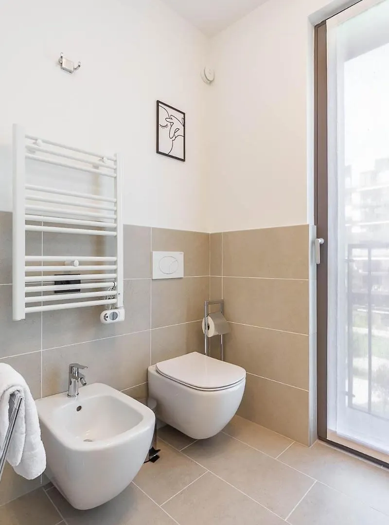 Free Parking Besta 10 Minutes Away Private Terrace And Garden View Milan 0*,