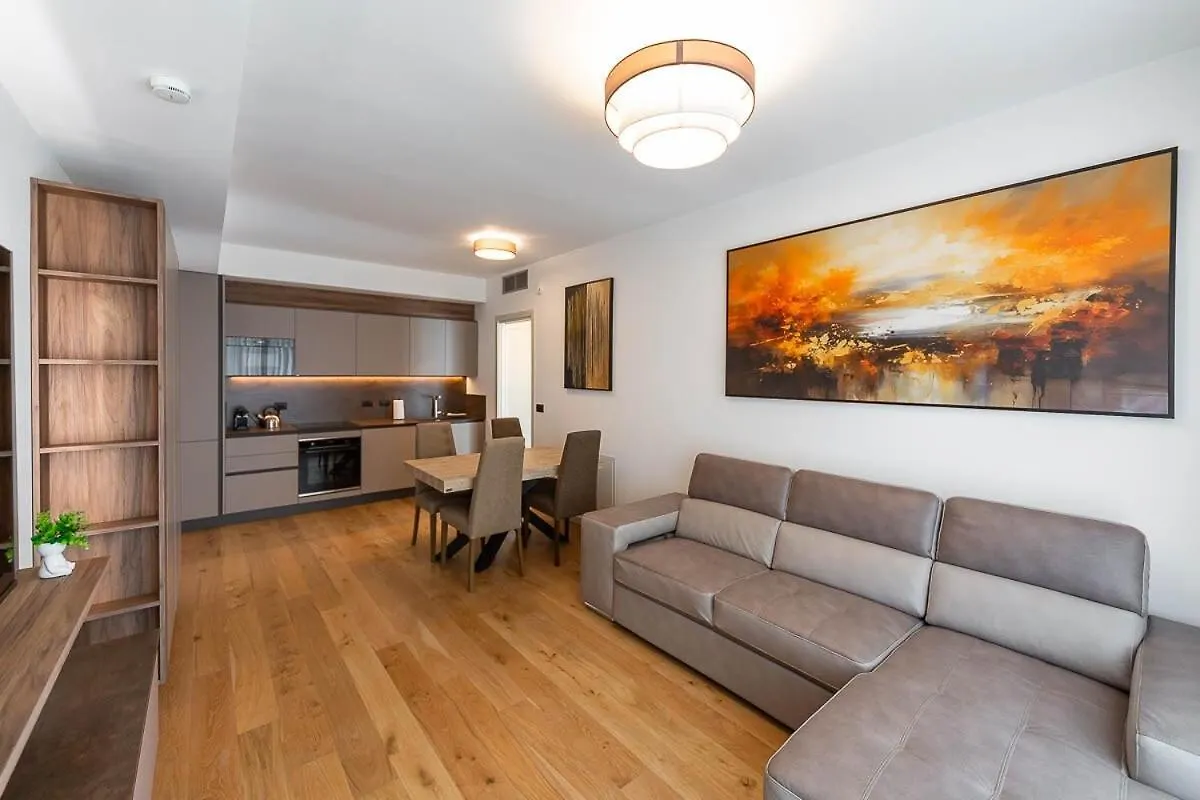 Free Parking Besta 10 Minutes Away Private Terrace And Garden View 밀라노 아파트
